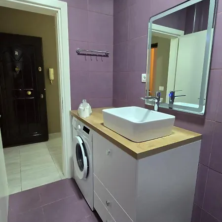 Tirent - Komuna E Parisit, 3 Apartment *