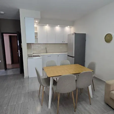 Apartment Tirent - Komuna E Parisit, 3