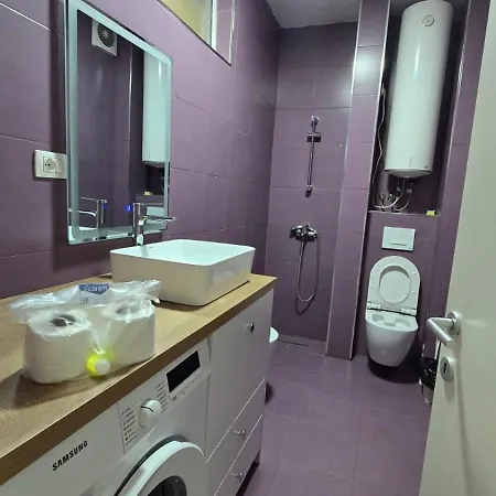 Apartment Tirent - Komuna E Parisit, 3 *